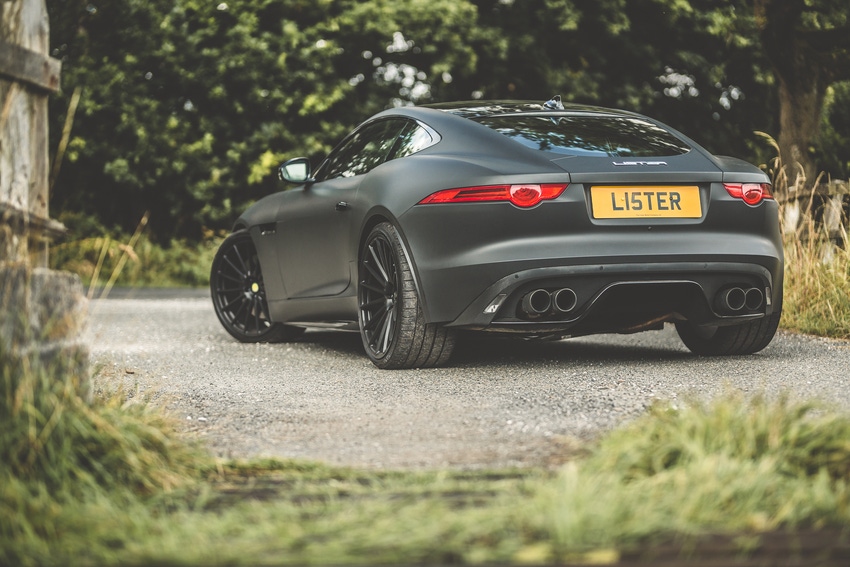Racing specialist Lister retrofits F-Type with beefier engine, lighter-weight parts.