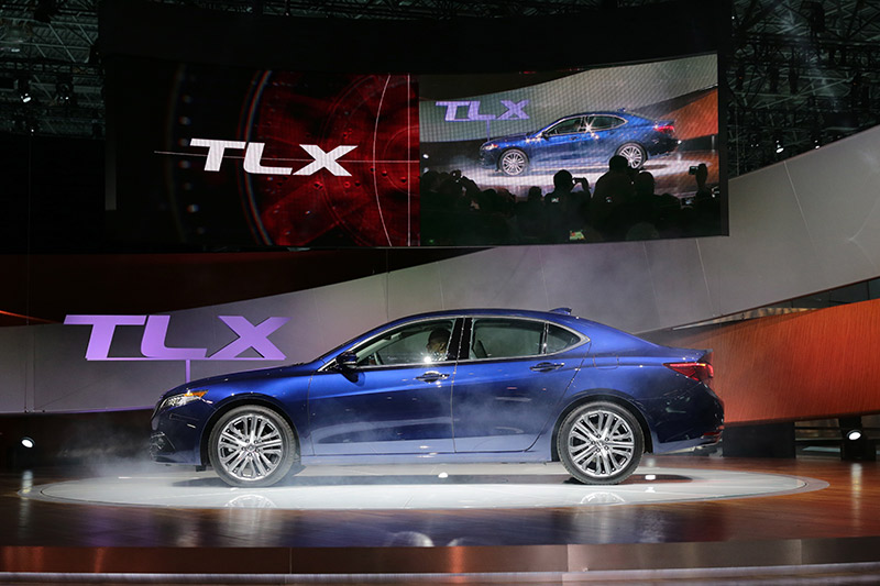 rsquo15 Acura TLX on sale this month in US