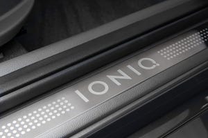 '17 Hyundai Ioniq