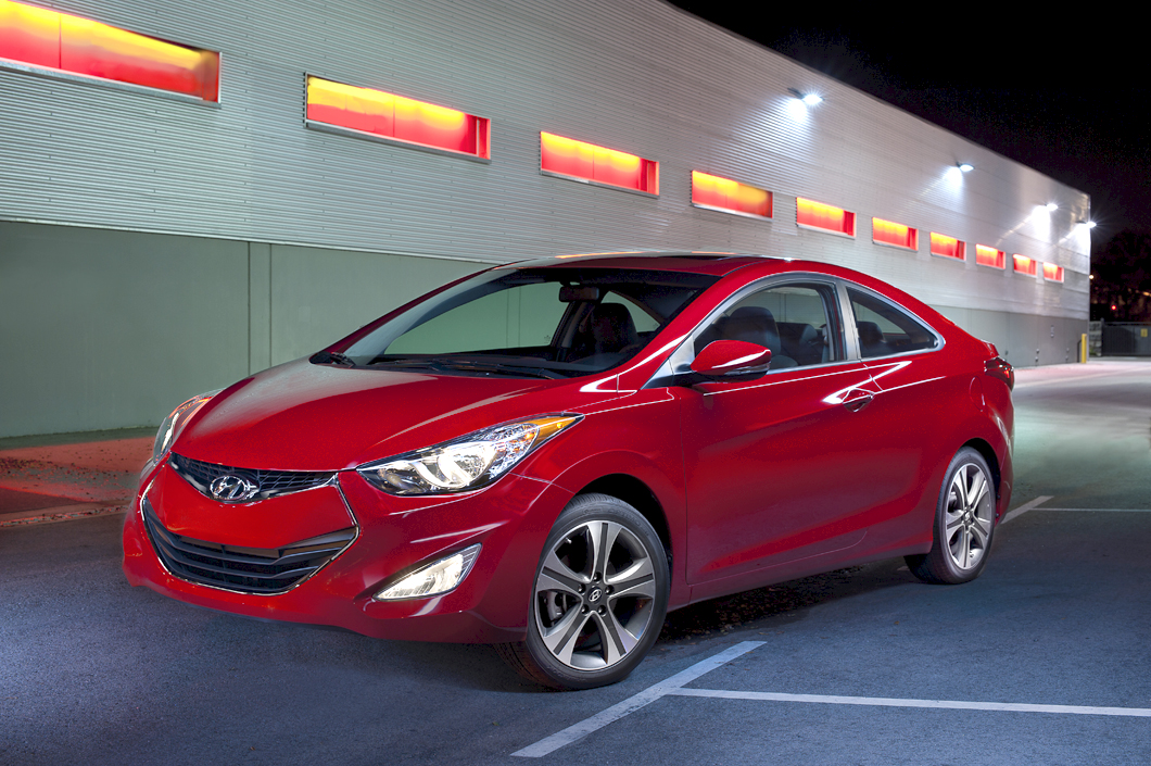 Hyundai Elantra Coupe, Hatch Debut in Chicago