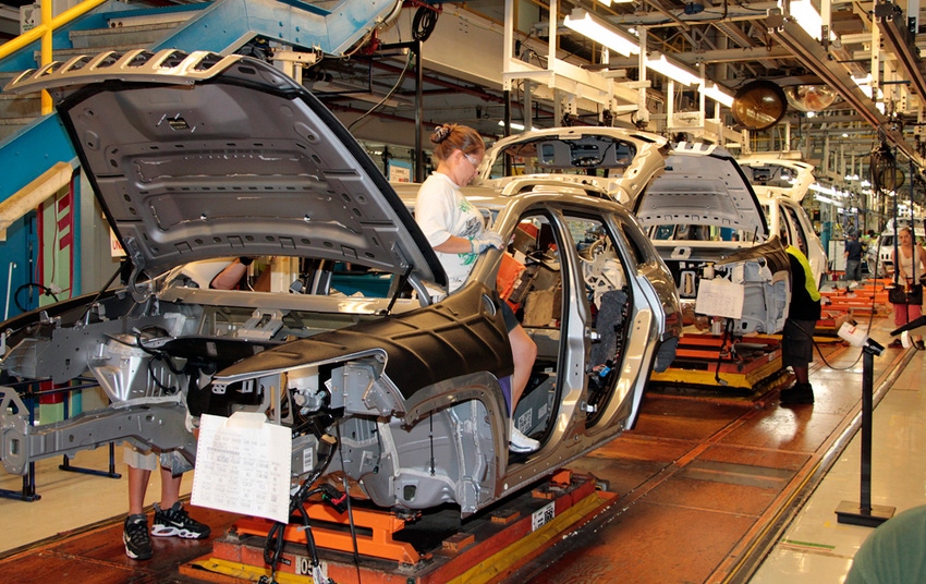 rsquo14 Jeep Cherokee assembly line in Toledo