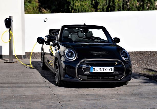 Mini Cooper SE convertible at charger