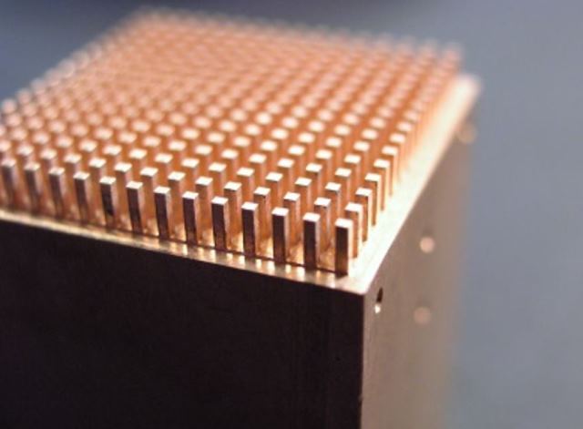 Porous copper coatings tiny pinlike fins of coldplate cooling design Porous copper coatings tiny pinlike fins of coldplate cooling design