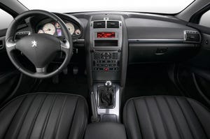 Peugeot 407 features Faurecia interior