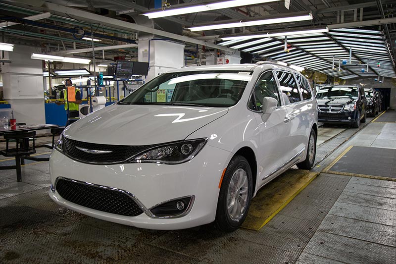 Trade deal would remove tariffs on Canadabuilt Chrysler Pacificas sold in EU Trade deal would remove tariffs on Canadabuilt Chrysler Pacificas sold in EU