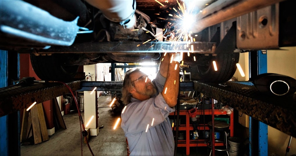 Check Engine Car Repair, Labor, Parts Costs Dip in 2020