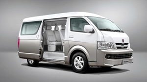 Brilliance range includes Jinbei Hiace H2 van.