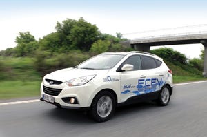 ix35 Fuel Cell39s performance similar to that of gasolinepowered vehicle Hyundai says