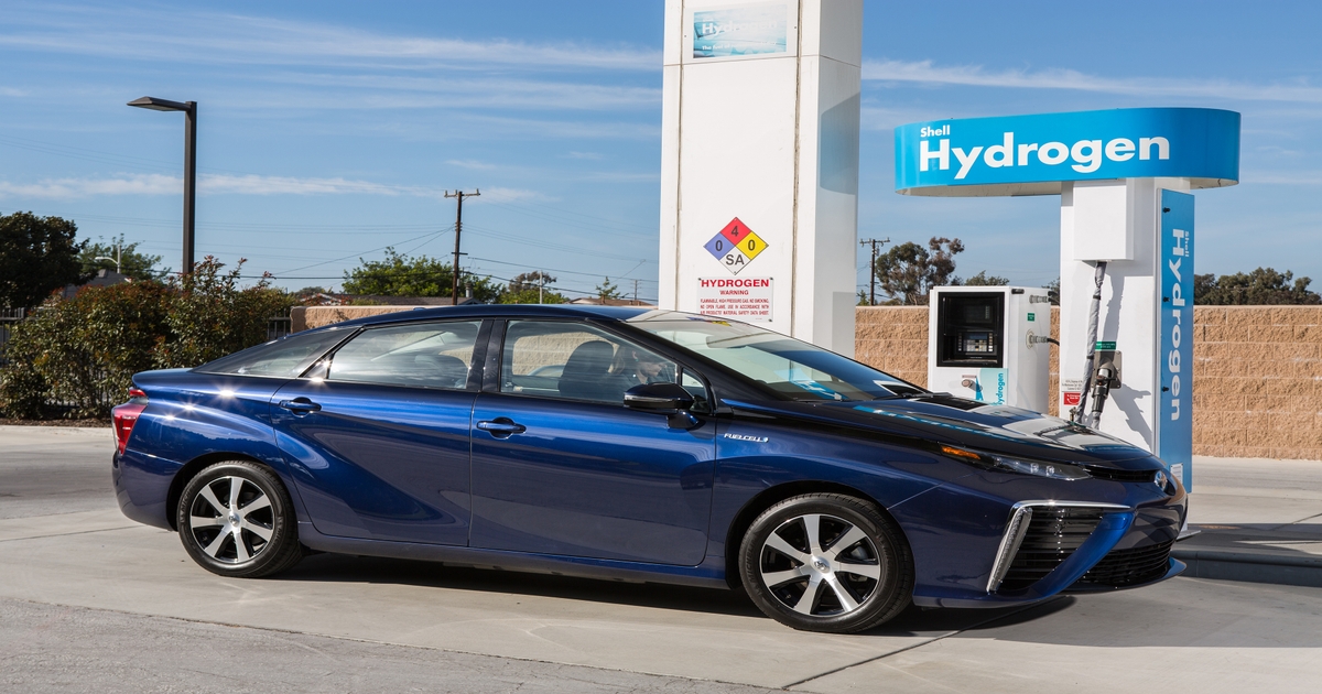 Toyota and BMW Collaborate on Next-Gen Hydrogen Fuel-Cell Vehicles