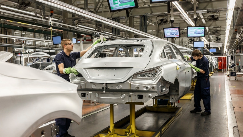 Mercedes plant in Hungary built 180000 units in 2015