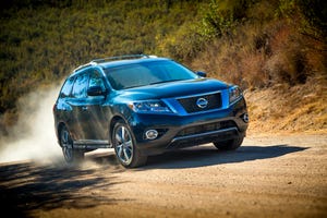 New unibody Pathfinder features conventional powertrain