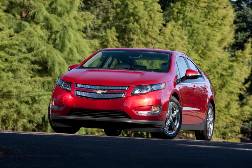 Competitive forces help motivate Chevy Volt price cut GM says