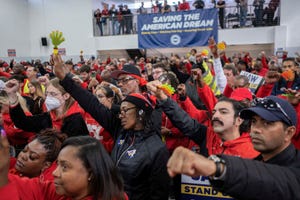 UAW Local 551 rally Chicago 11-8-23 (Getty)