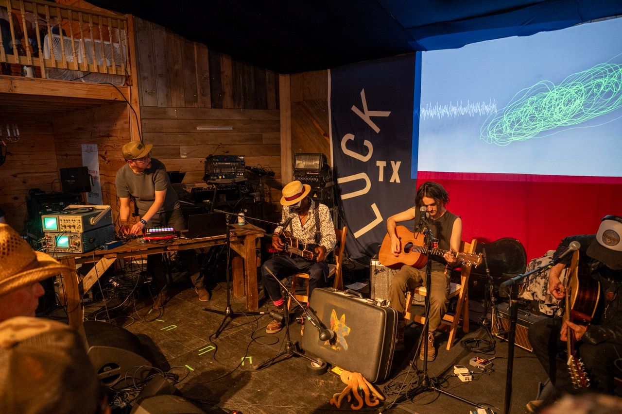 El festival de música de Willie Nelson integró la ciencia en su programación.