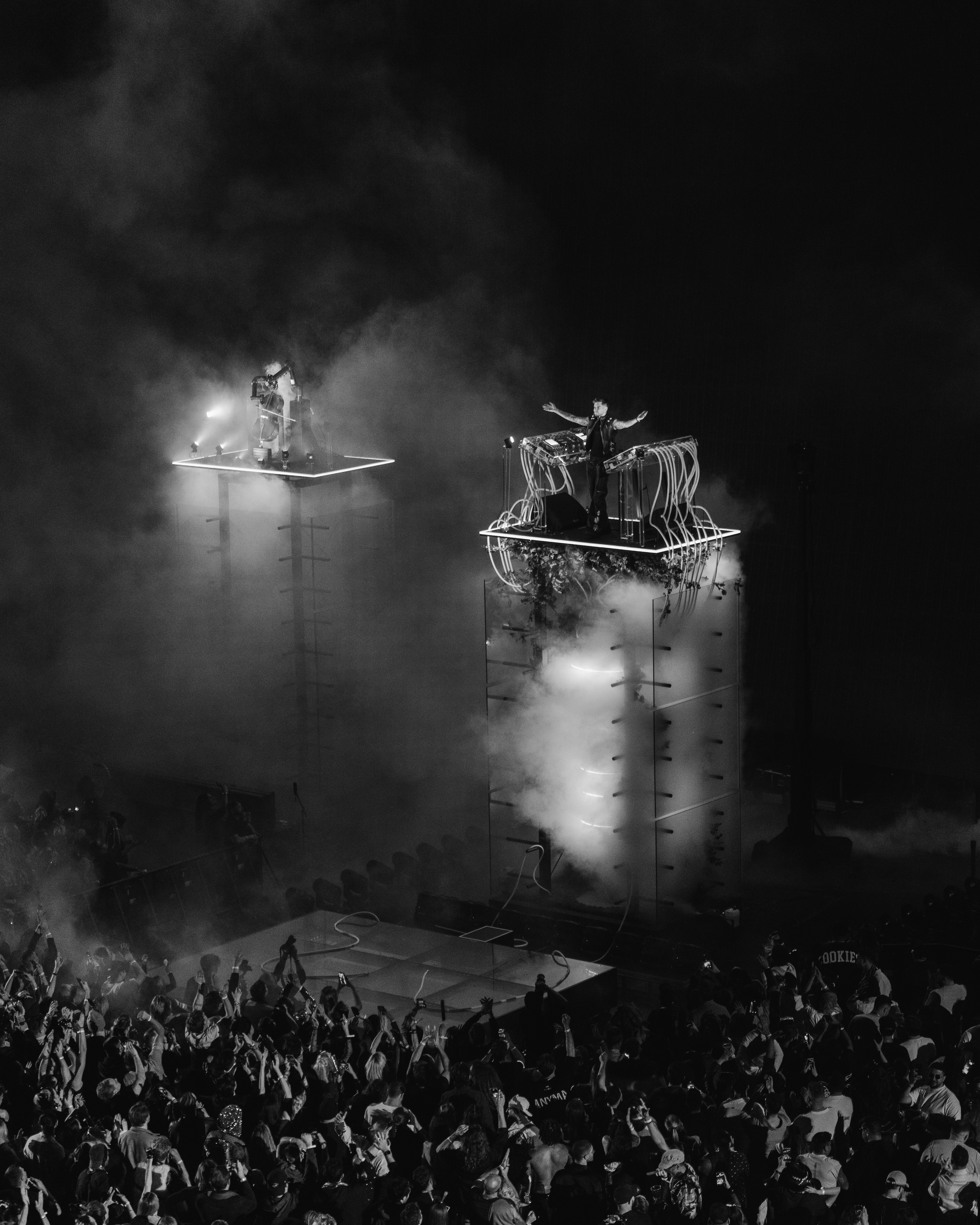 7 Show-Stopping Stage Design Ideas That Caught Our Attention