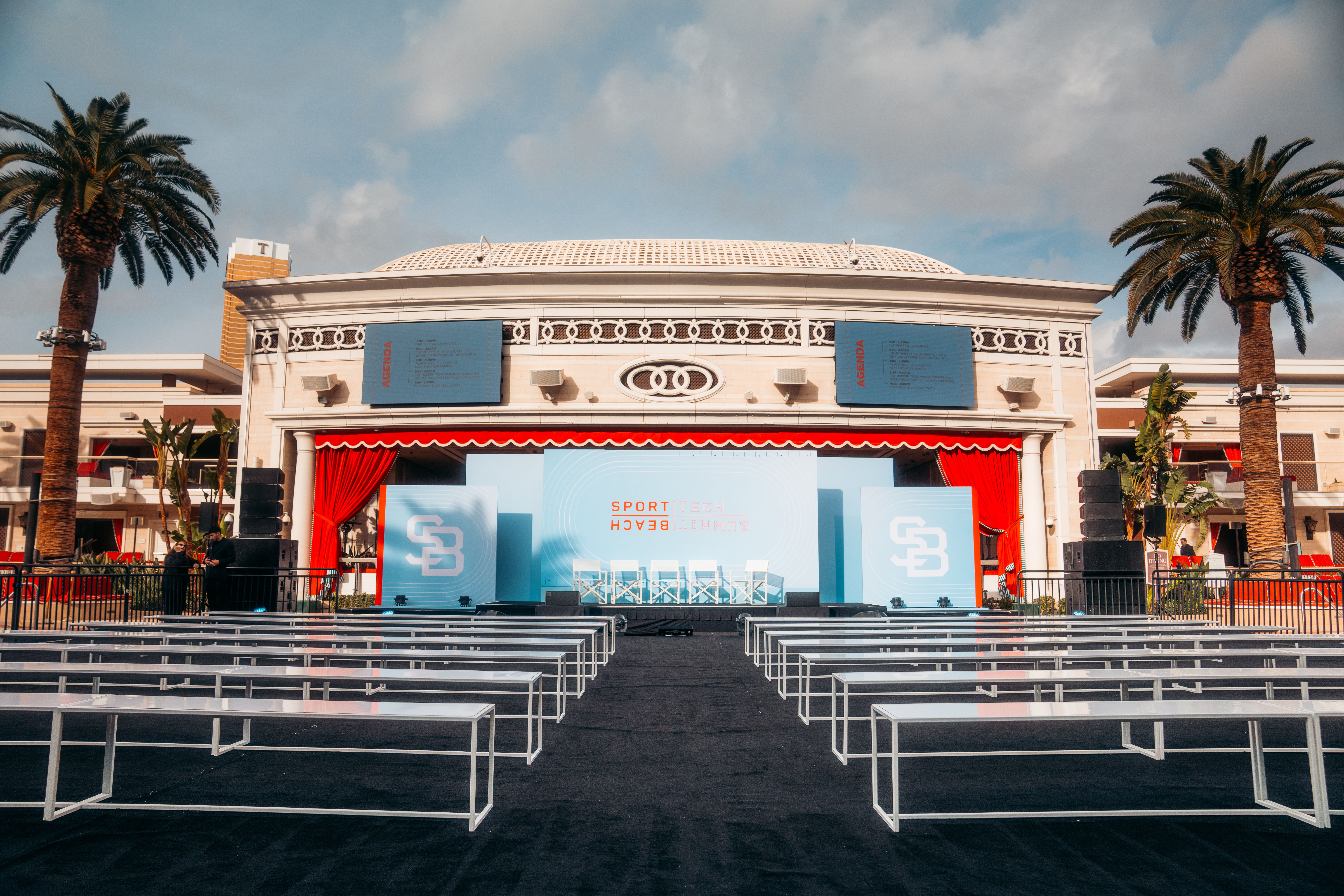 स्टैगवेल का स्पोर्ट बीच आपके निकट एक कार्यक्रम की ओर अग्रसर है