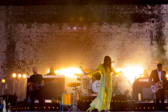br2016_5_28_16_jam_cellars_stage_florence_the_machine_chyna_37331.png