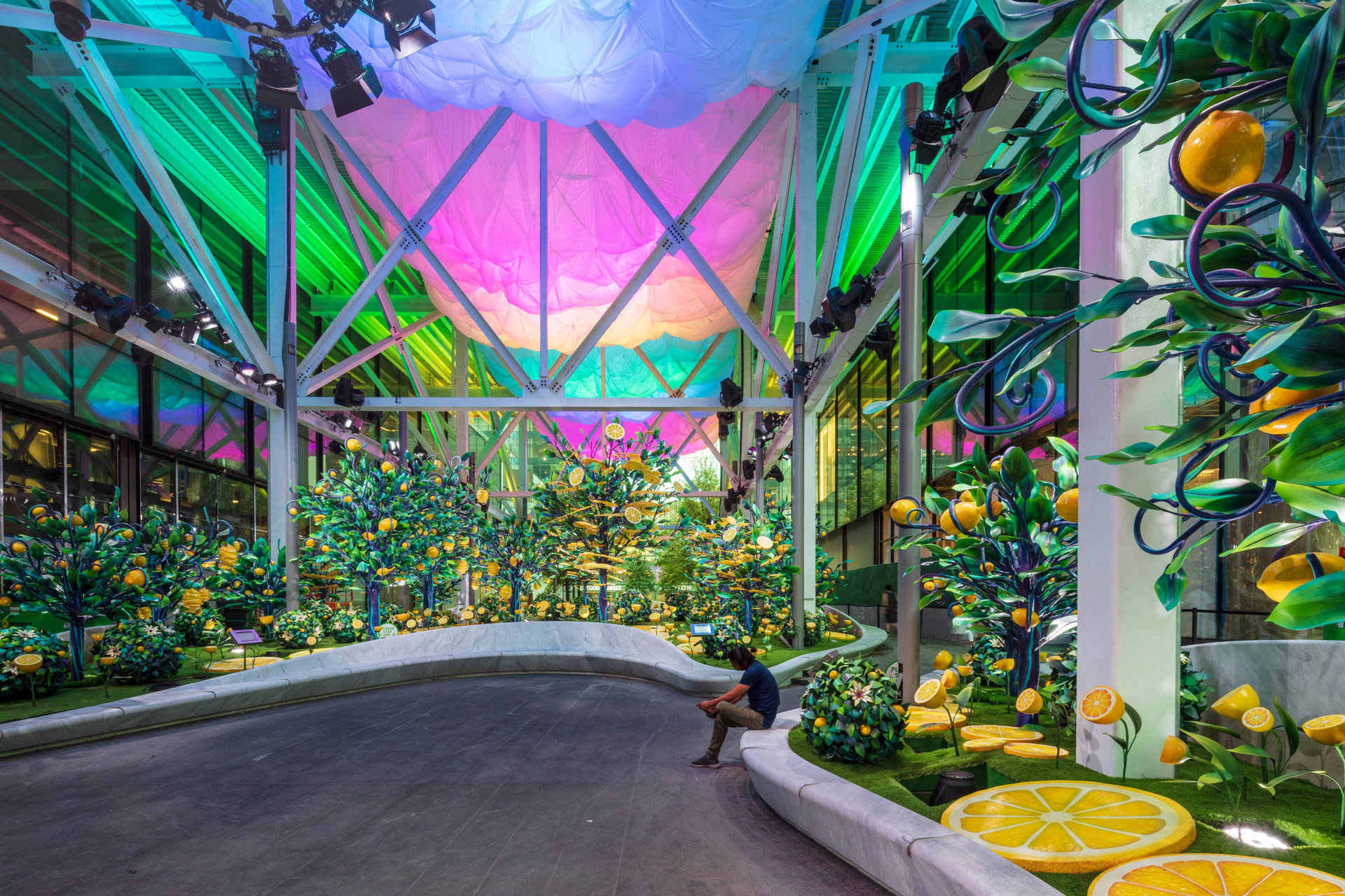 citrus展　ガラスアート New York's Citrovia Art Installation
