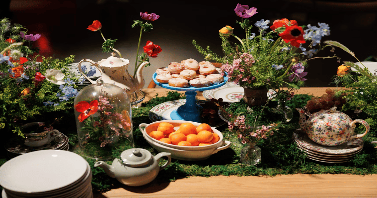 Spring Event Inspo: Flower-Filled F&B Displays