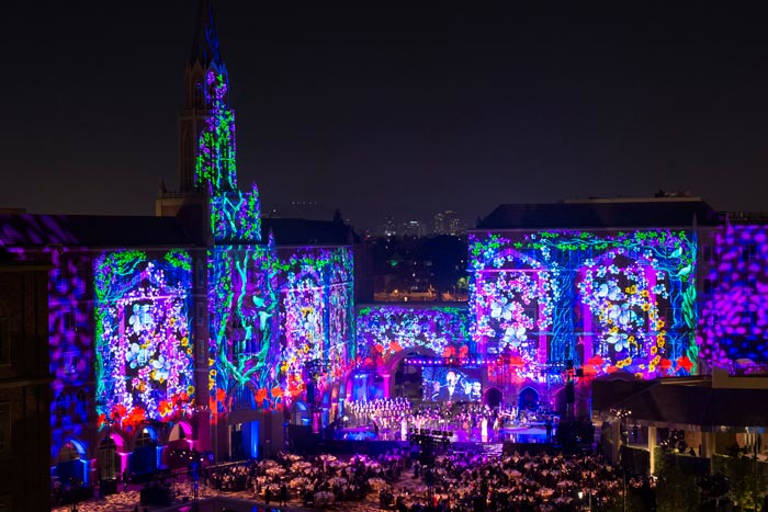 16 Mind-Blowing Examples of Projection Mapping