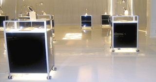 Motorola Launches Phones With Sleek, Chic Displays