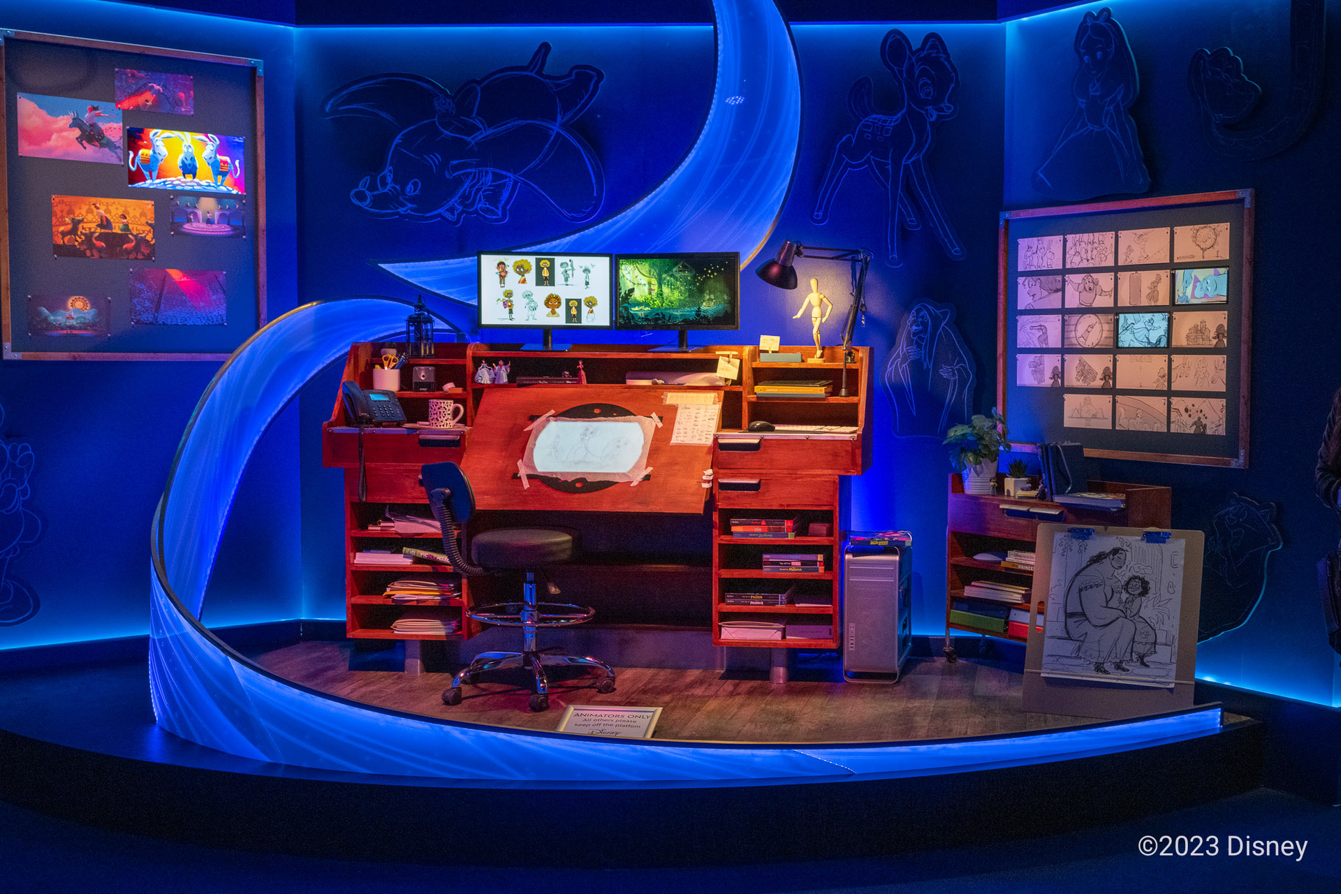Disney Animation Immersive Experienceライト Inside the New 'Immersive Disney Animation' Experience