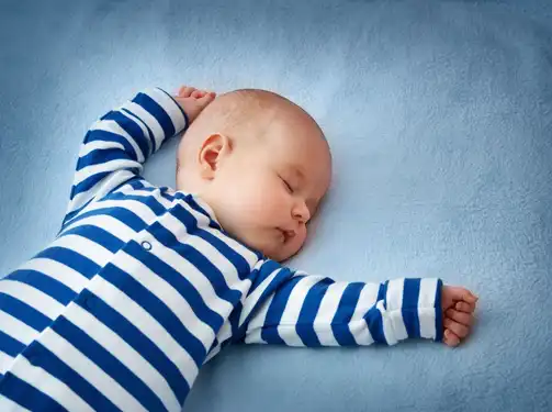 De ce plâng bebelușii noaptea? 5 modalități de a calma plânsul în timpul nopții