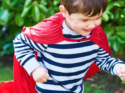 Zwichnięcie a skręcenie u dziecka: różnice i leczenie