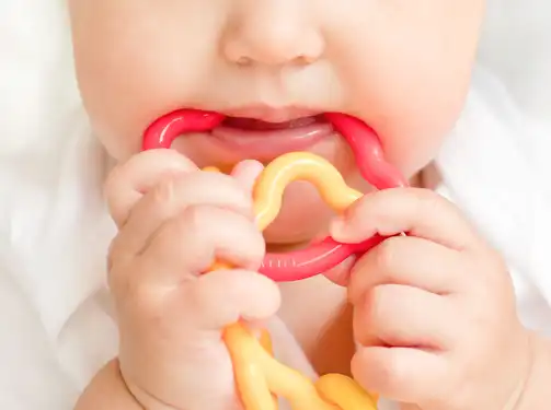 Vše o růstu zubů a bolestech zubů u dětí