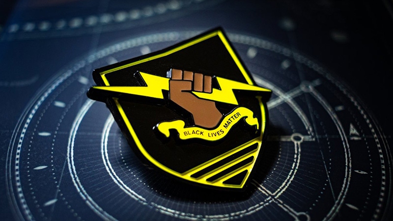 Bungie's "be head" pin Bungie's "be head" pin