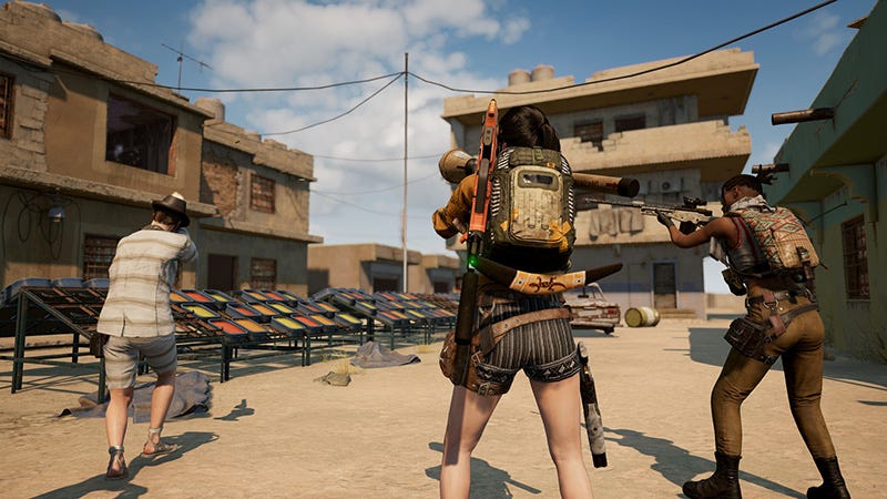 《PUBG:绝地求生》游戏界面截图,英雄战场热学激战
