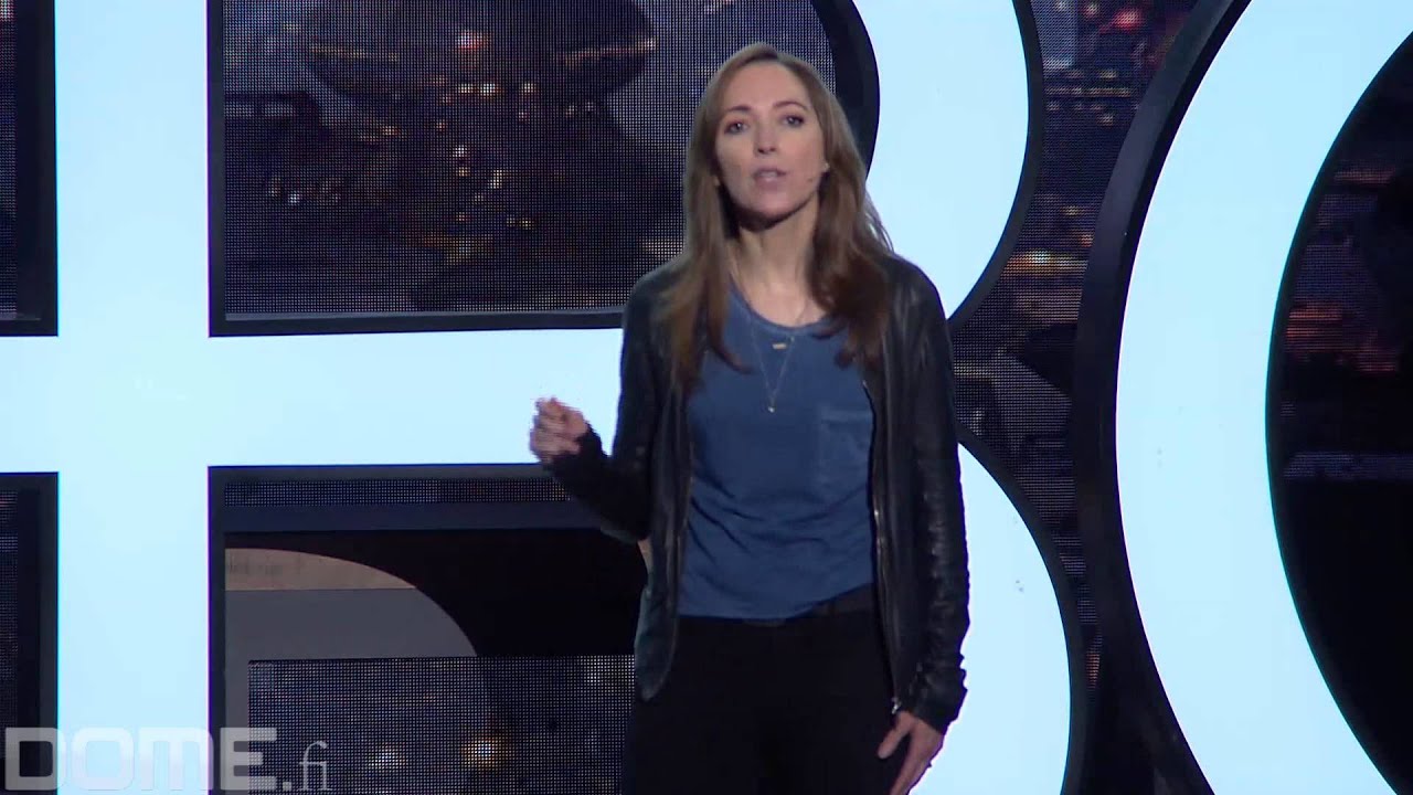 Former 343 Industries head Bonnie Ross at Xbox's E3 2015 conference. Former 343 Industries head Bonnie Ross at Xbox's E3 2015 conference.