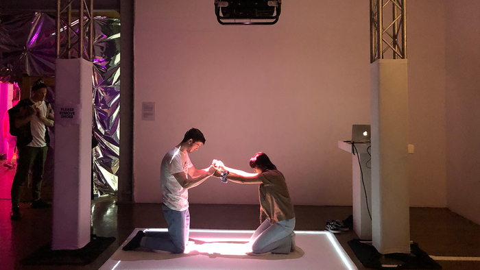 《Between》互动体验现场示意图