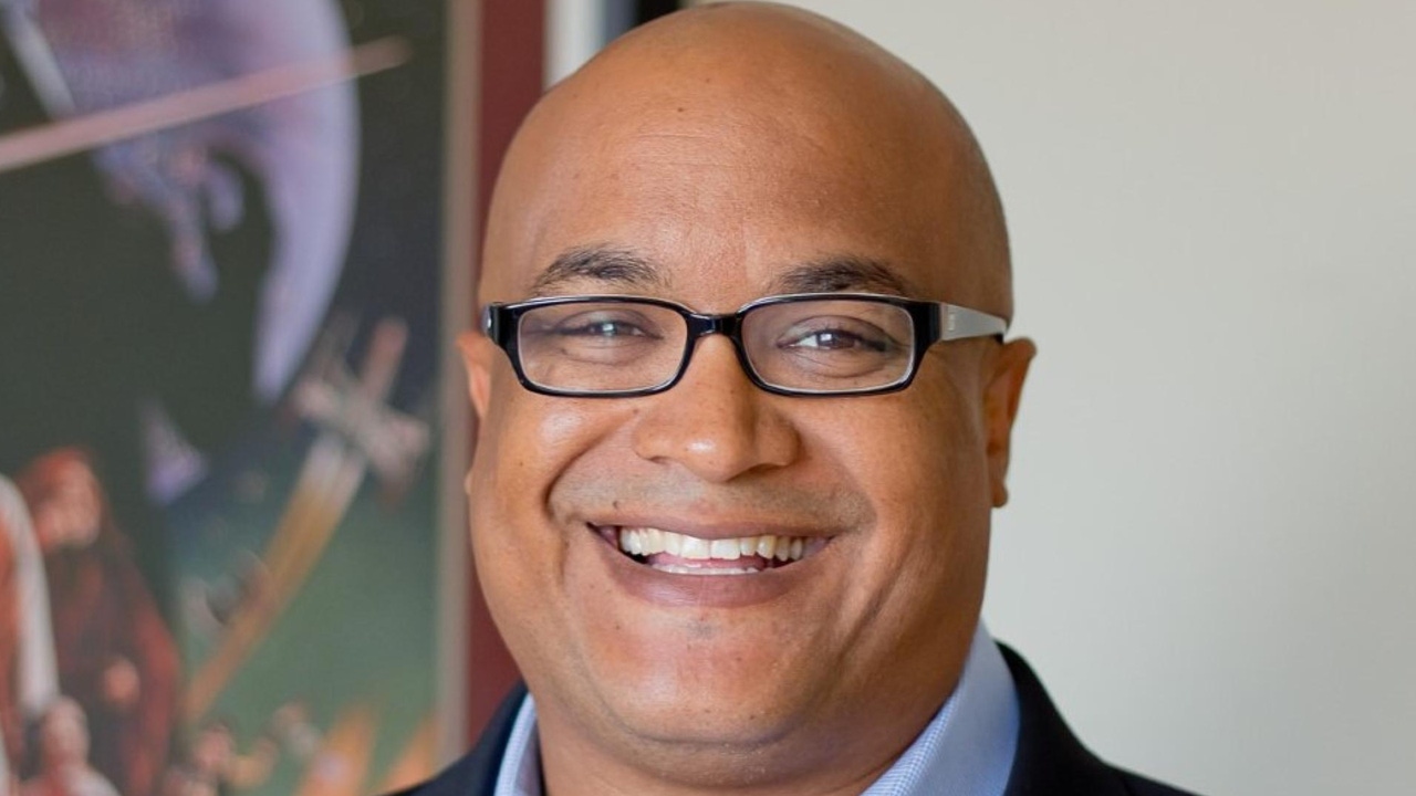 Headshot of YouTube and Xbox's Leo Olebe. Headshot of YouTube and Xbox's Leo Olebe.