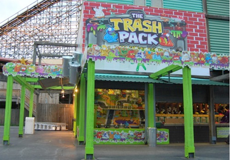 Canadian Park Features Trash Pack Canadian Park Features Trash Pack