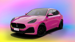Maserati Grecale in Barbie Pink.