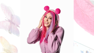 MeganPlays in Claire's accessories.