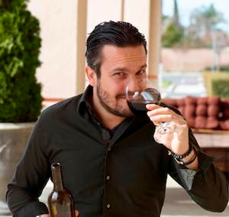 VivaniWine1.jpg VivaniWine1.jpg