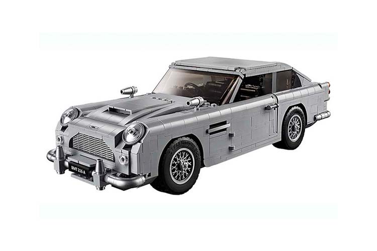 Lego Builds James Bond Getaway Car