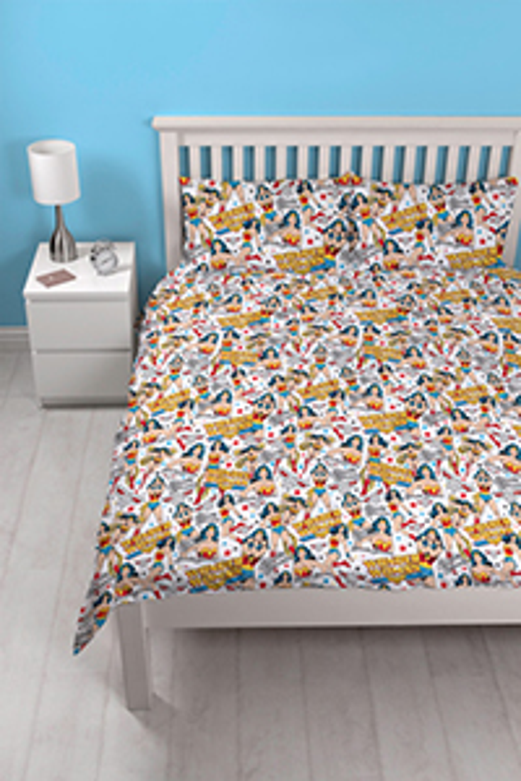 Wonder Woman Inspires Bedding Wonder Woman Inspires Bedding