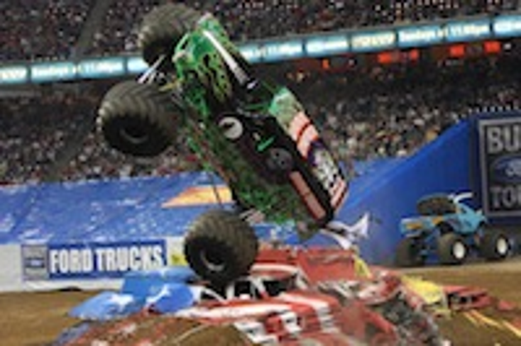 Bulldog Renews Monster Jam Bulldog Renews Monster Jam