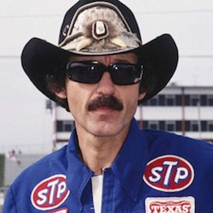 Daytona 500 Racer Signs Coin Deal Daytona 500 Racer Signs Coin Deal