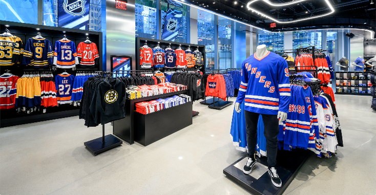 Sign at entrance to the National Hockey League (NHL) store in Manhattan,  New York City, New York, February 6, 2019 Stock Photo - Alamy