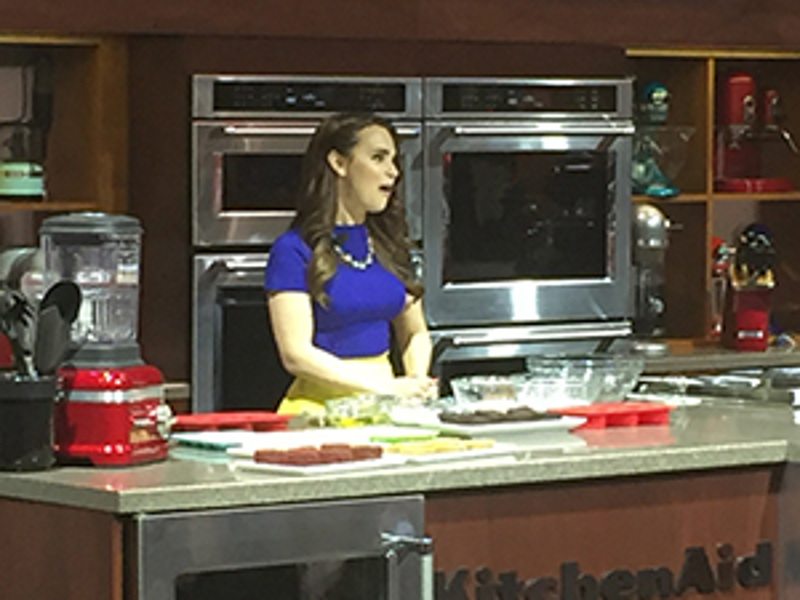 HousewaresShow5.jpg HousewaresShow5.jpg
