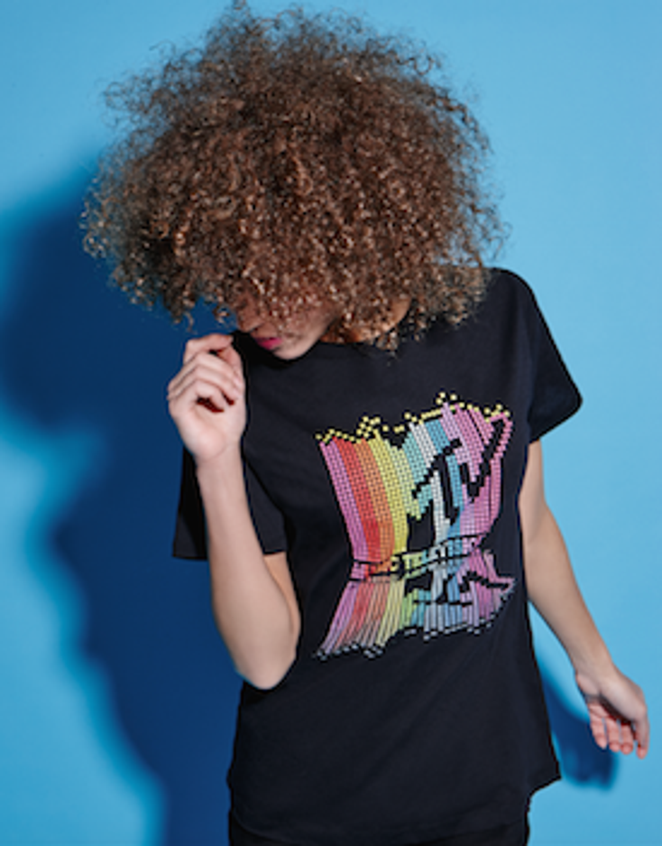 Tezenis Touts MTV EMA with Tees Tezenis Touts MTV EMA with Tees