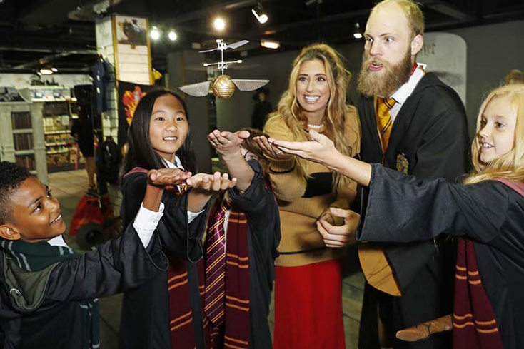 Harry Potter Flies into London Toy Shop Harry Potter Flies into London Toy Shop
