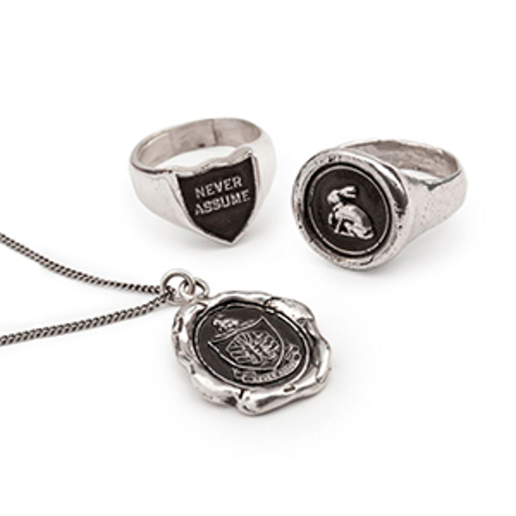 Pyrrha to Fete Paul Smith with Jewelry Pyrrha to Fete Paul Smith with Jewelry