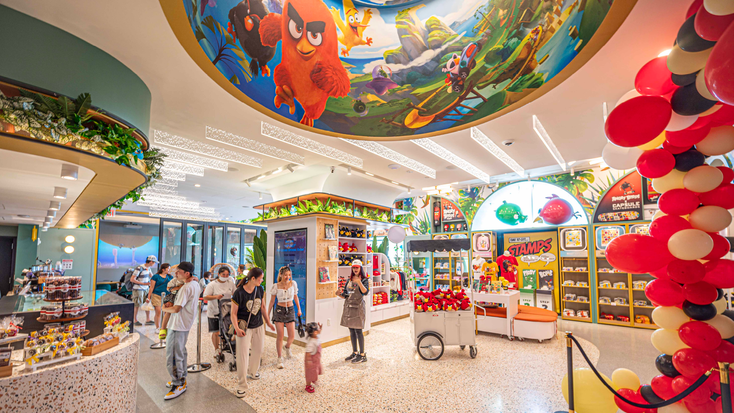 “iSwii by Angry Birds” cafe “iSwii by Angry Birds” cafe