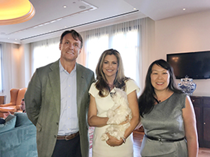 Kathy Ireland's EE1 Takes on Damiva Kathy Ireland's EE1 Takes on Damiva