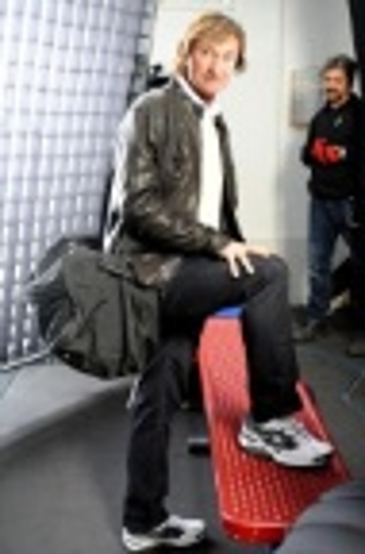 Skechers Signs Gretzky Skechers Signs Gretzky